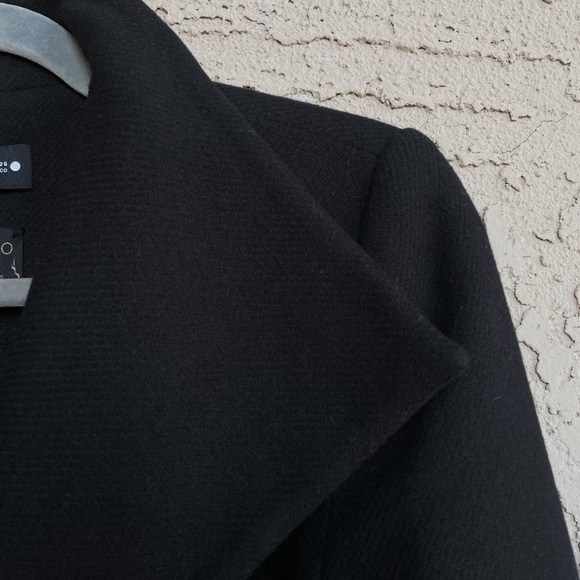 ZARA MANTECO Italian Luxury Wool Black Asymmetrical Belted Jacket Colins Coat M - Picture 11 of 16